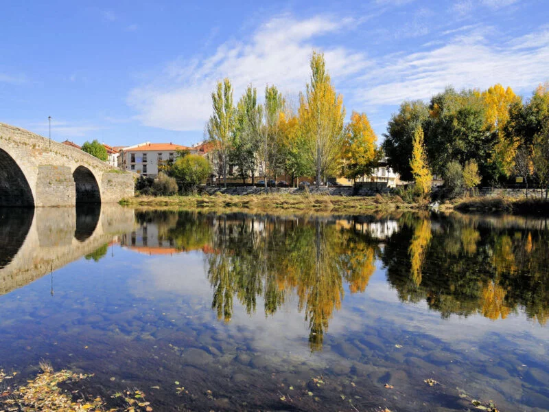 ▷ EL BARCO DE ÁVILA » Qué ver y hacer en esta villa medieval Puente en Barco de Ávila