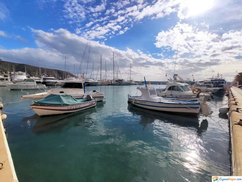▷ TEULADA MORAIRA » Qué ver y hacer. Costa y montaña. Puerto de Teulada-Moraira