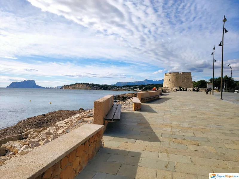 ▷ TEULADA MORAIRA » Qué ver y hacer. Costa y montaña. Vistas al Castillo y Playa de Moraira