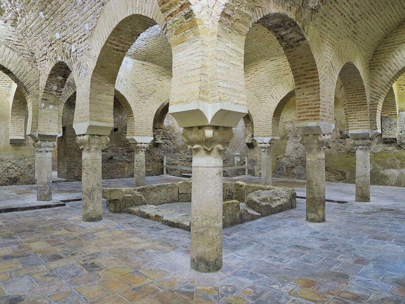 ▷ JAÉN » Qué ver y hacer. 13 lugares imprescindibles Baños árabes de Jaén