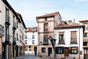 COVARRUBIAS-Pueblos más bonitos de Burgos