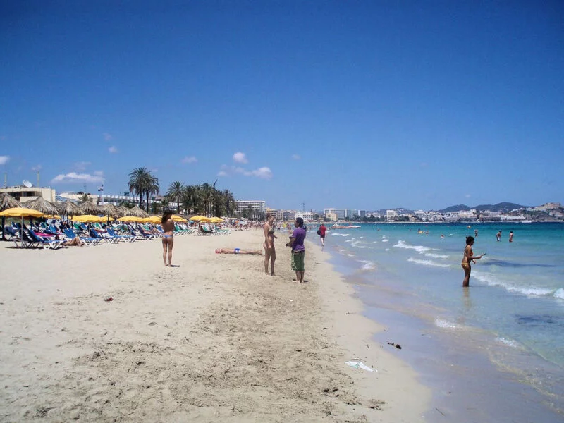 ▷ LAS 19 MEJORES PLAYAS DE IBIZA + MAPA Cala D’en Bossa