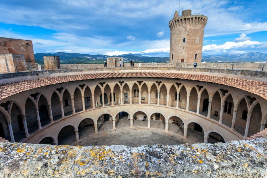 ▷ 12 Mejores Lugares QUE VER EN PALMA DE MALLORCA Castillo de Bellver
