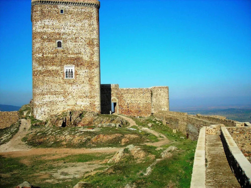 ▷ FERIA » Qué ver y hacer en esta hermosa villa Castillo de Feria