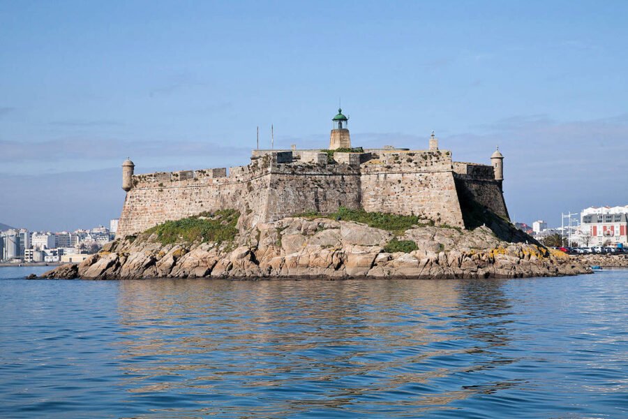 ▷ 12 Mejores Lugares QUE VER EN A CORUÑA Castillo de San Antón