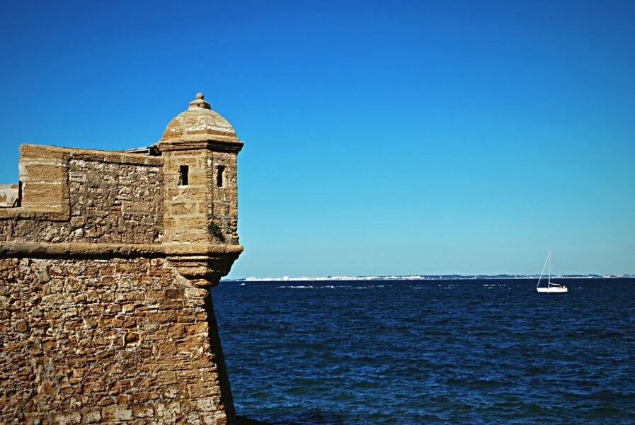 ▷ 18 Mejores Lugares QUE VER EN CÁDIZ Castillo de San Sebastián Cádiz