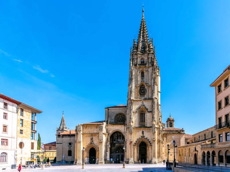 ▷ 13 Mejores Lugares QUE VER EN OVIEDO Catedral de Oviedo