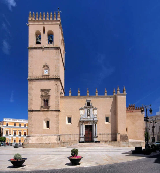 ▷ 13 Mejores Lugares QUE VER EN BADAJOZ Catedral de San Juan Bautista en Badajoz