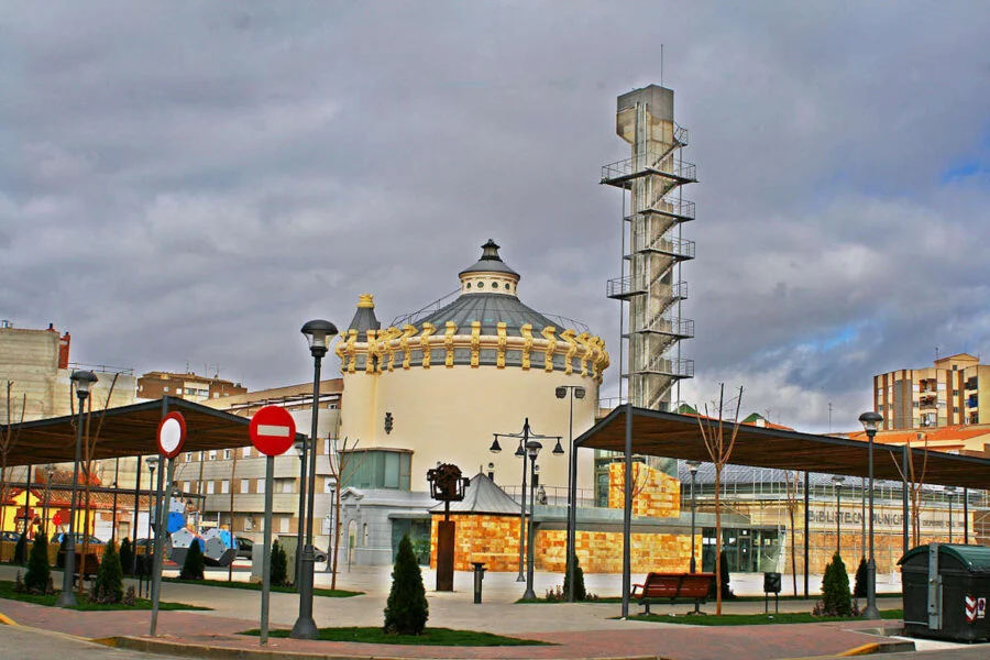 ▷ 13 Mejores Lugares QUE VER EN ALBACETE Depósito del Sol