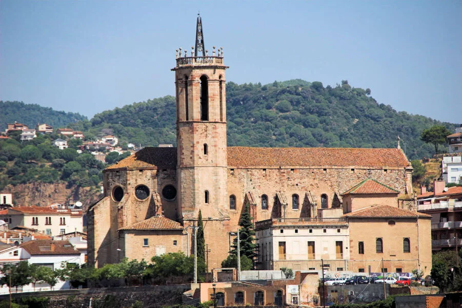 ▷ CALDAS DE MONTBUI » Qué ver y hacer. La Villa termal. Iglesia Parroquial de Santa María en Caldas de Montbui