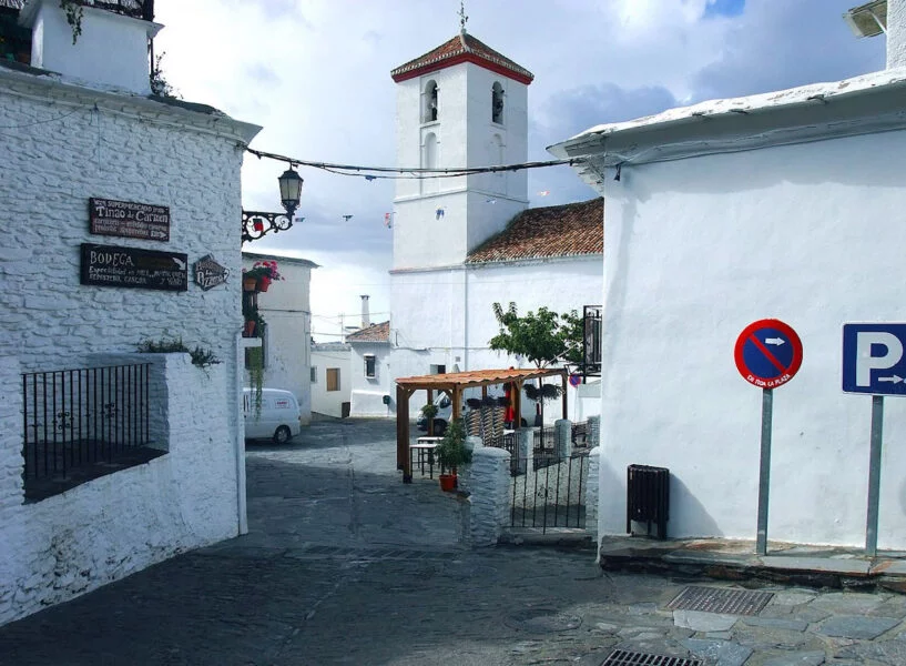 ▷ CAPILEIRA » Qué ver y hacer en este pueblo granadino Iglesia de Nuestra Señora de la Cabeza