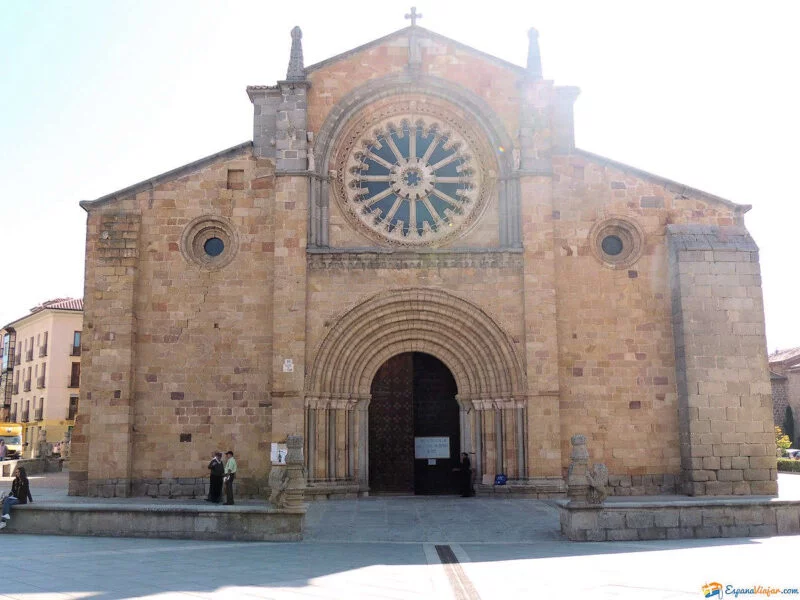 ▷ 13 Mejores Lugares QUE VER EN ÁVILA Iglesia de San Pedro en Ávila