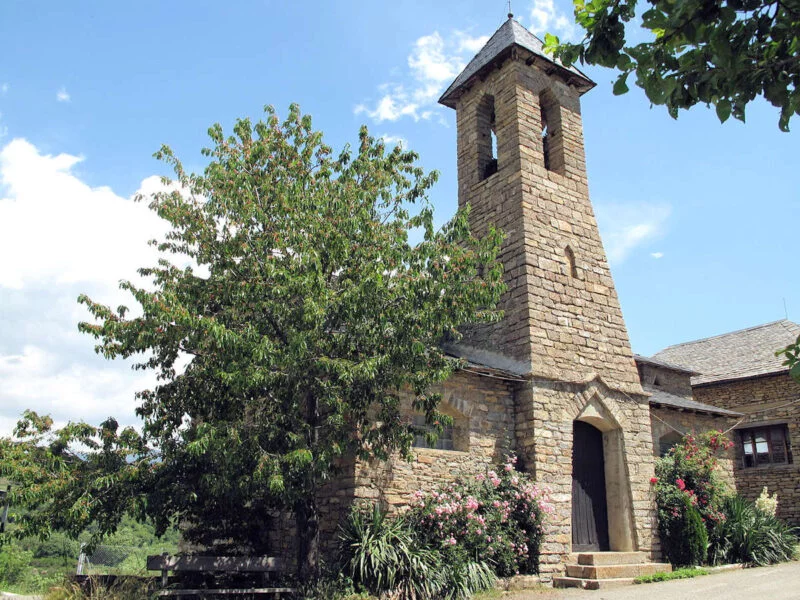 ▷ PUJALT » Qué ver y hacer en este bello poblado pirenaico Iglesia de San Pedro en Pujalt