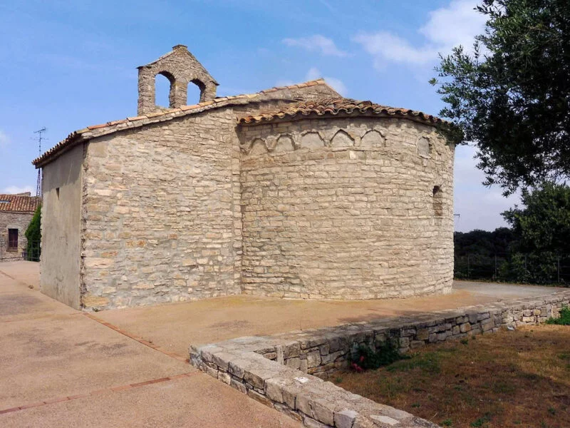 ▷ PUJALT » Qué ver y hacer en este bello poblado pirenaico Iglesia de Sant Joan de Vilamajor