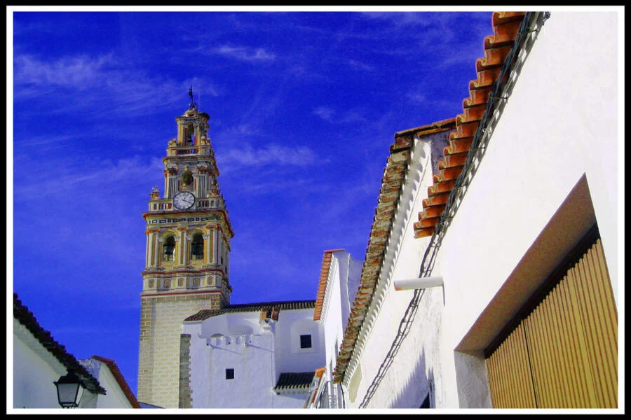 ▷ BURGUILLOS DEL CERRO » Qué ver y hacer en este pueblo Iglesia de Santa María de la Encina y San Juan Bautista