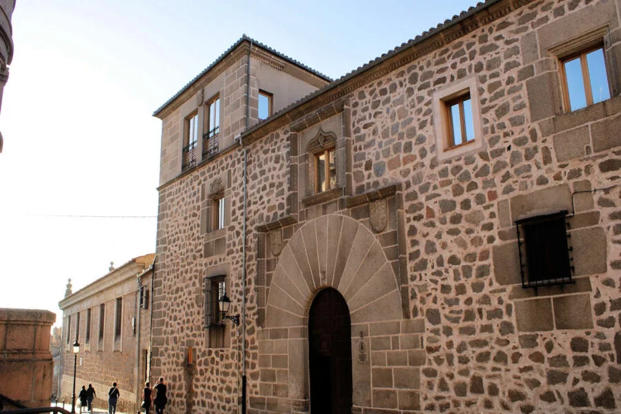▷ 13 Mejores Lugares QUE VER EN ÁVILA Los Palacios de Ávila