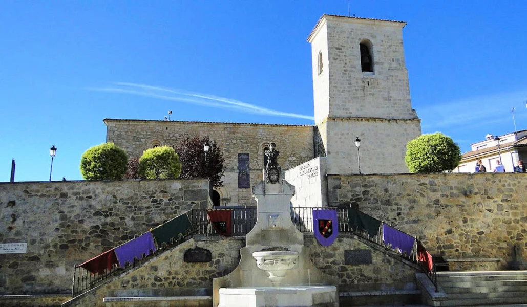 ▷ CALERUEGA » Qué ver y hacer. Pueblo de encanto e historia Parroquia de San Sebastián en Caleruega