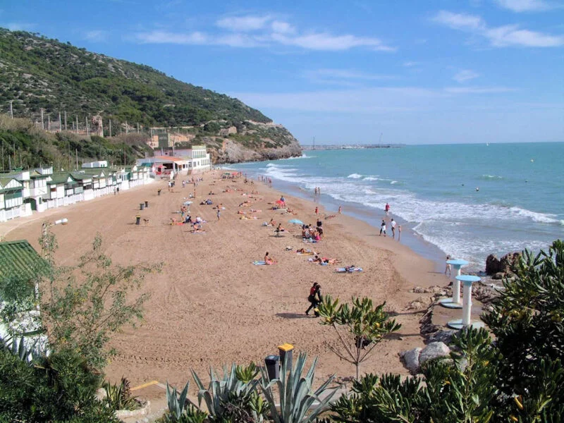 ▷ GARRAF » Qué ver y hacer. Pintoresca comarca catalana Playa de Garraf