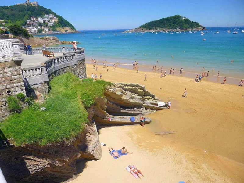 ▷ SAN SEBASTIÁN » Qué ver y hacer. 20 lugares imprescindibles Playa de la Concha San Sebastián