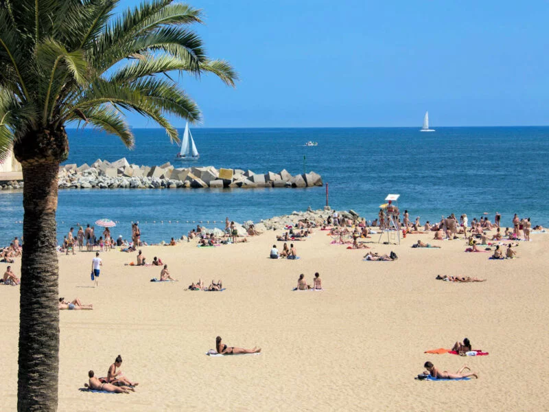 ▷ LAS 10 MEJORES PLAYAS DE BARCELONA + MAPA Playa de la Nova Icària
