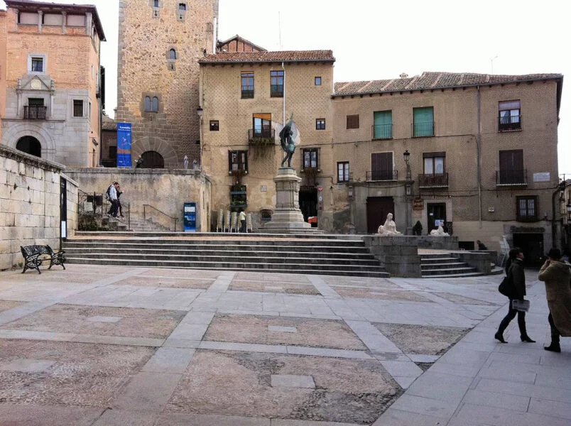 ▷ 13 Mejores Lugares QUE VER EN SEGOVIA Plaza Medina del Campo