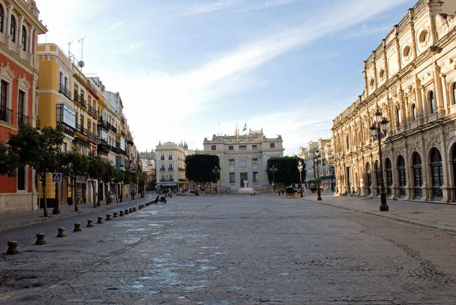 ▷ 21 Mejores Lugares QUE VER EN SEVILLA Plaza de San Francisco en Sevilla