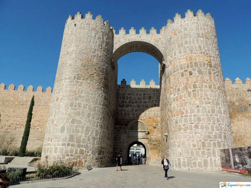 ▷ 13 Mejores Lugares QUE VER EN ÁVILA Puerta San Vicente