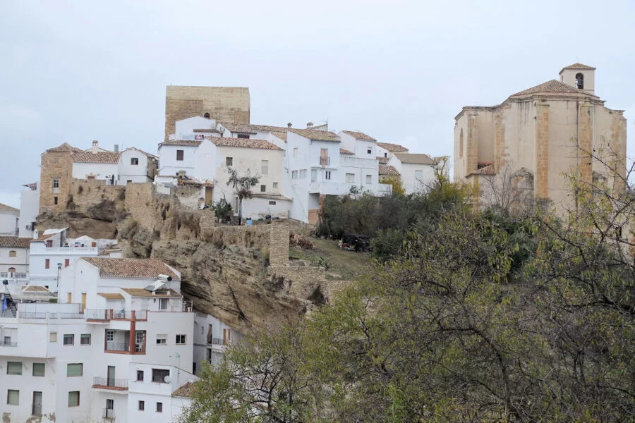 ▷ SETENIL DE LAS BODEGAS » Descubre qué ver y hacer. Setenil de las Bodegas