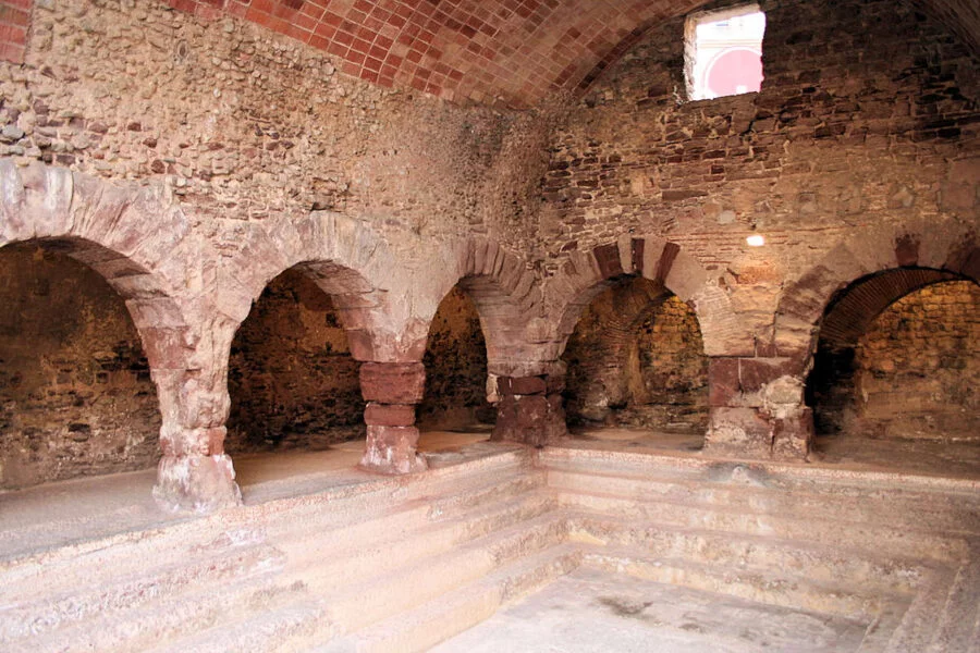 ▷ CALDAS DE MONTBUI » Qué ver y hacer. La Villa termal. Termas Romanas de Caldas de Montbui