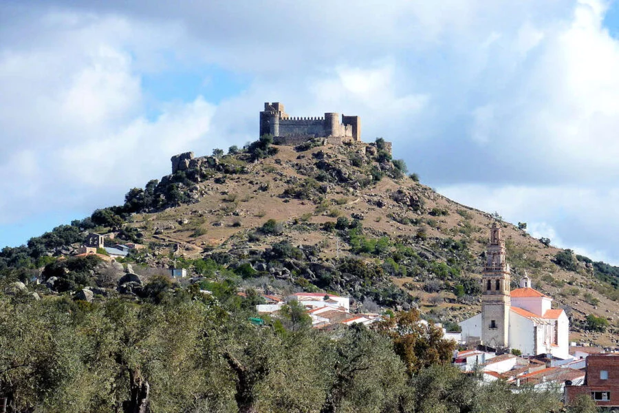 ▷ BURGUILLOS DEL CERRO » Qué ver y hacer en este pueblo Vistas de Burguillos del Cerro