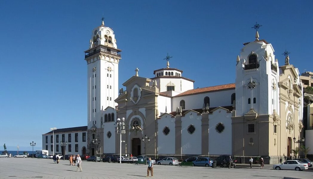 ▷ Los 12 Lugares QUE VER EN SANTA CRUZ DE TENERIFE Basílica de Nuestra Señora de la Candelaria