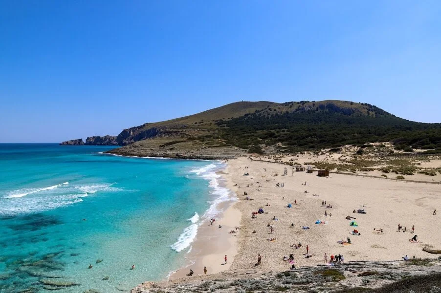 ▷ LAS 23 MEJORES PLAYAS DE MALLORCA + MAPA Cala Mesquida. Mallorca
