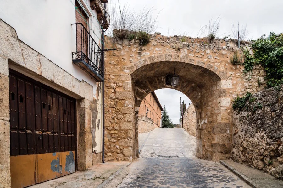 ▷ PASTRANA » Qué ver y hacer en este bonito pueblo Calles de Pastrana