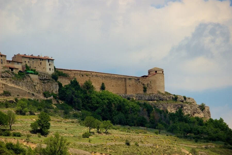 ▷ CANTAVIEJA » Qué ver y hacer en el Maestrazgo turolense Cantavieja. Pueblo de Teruel
