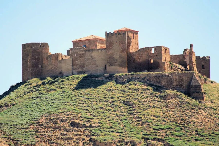 ▷ AÍNSA » Qué ver y hacer en esta preciosa villa oscense Castillo de Montearagón