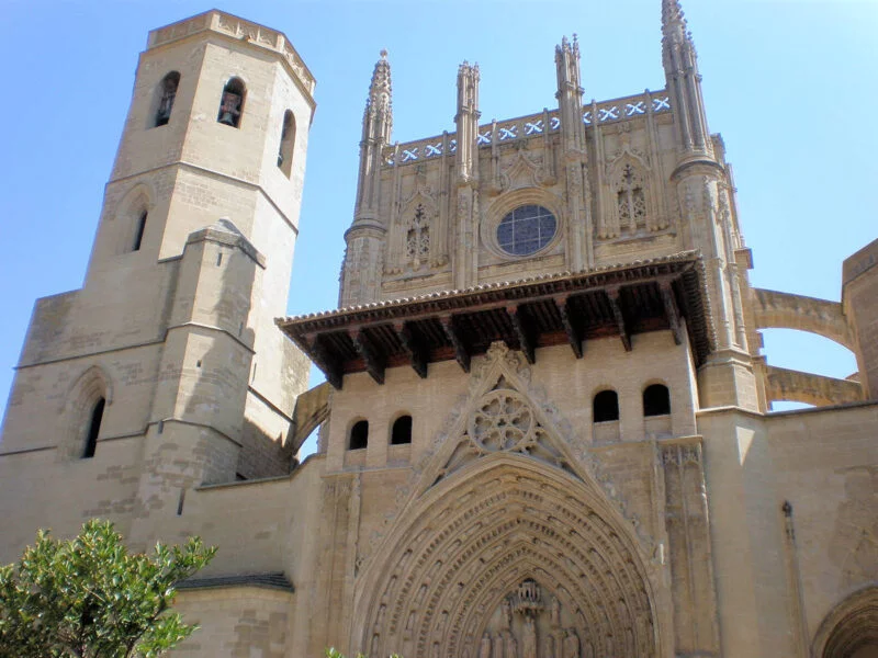▷ AÍNSA » Qué ver y hacer en esta preciosa villa oscense Catedral de Huesca