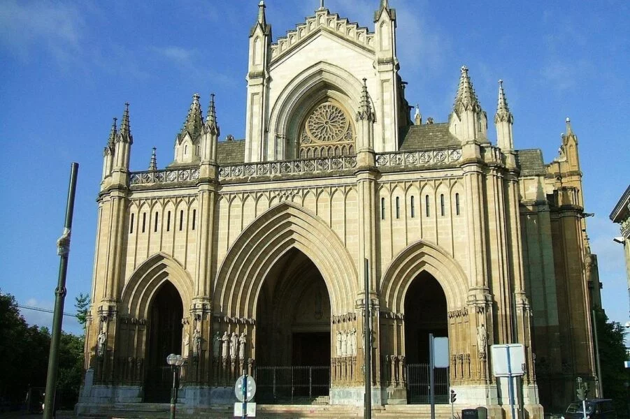 ▷ 25 Mejores Lugares QUE VER EN VITORIA Catedral Nueva Vitoria