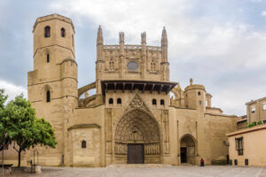 Huesca-Ciudades de España. Foto por Depositphotos.