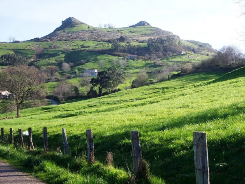 ▷ LIÉRGANES » Qué ver y hacer en la Comarca de Trasmiera Picos de Busampiro. Liérganes