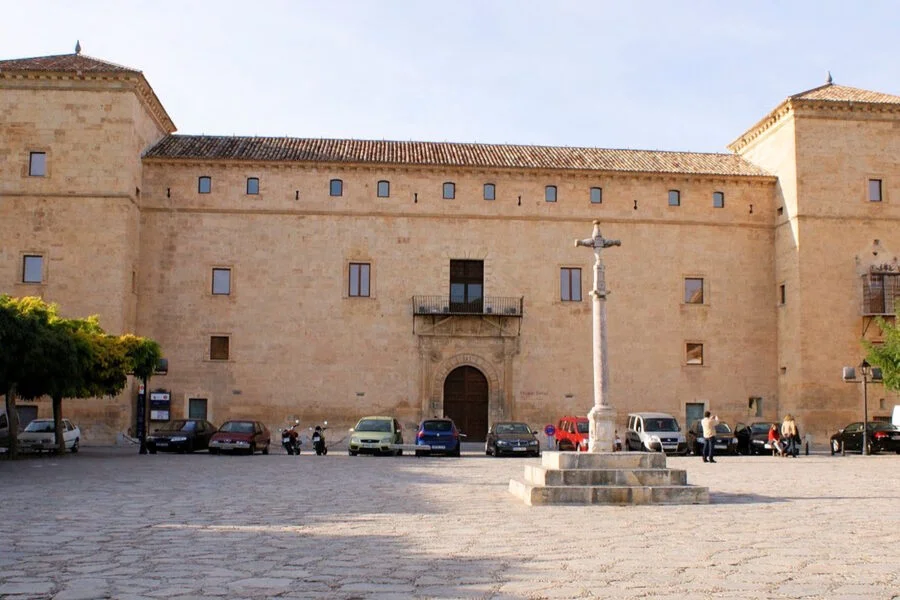 ▷ PASTRANA » Qué ver y hacer en este bonito pueblo Palacio Ducal de Pastrana