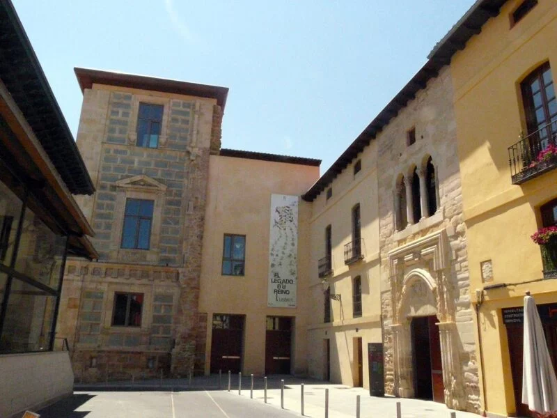 ▷ 11 Mejores Lugares QUE VER EN LEÓN Palacio del Conde Luna de León