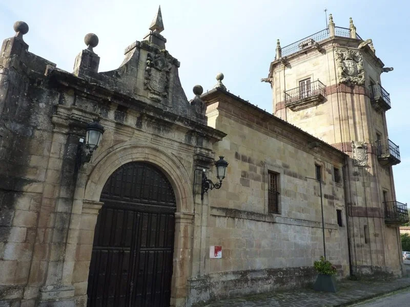 ▷ LIÉRGANES » Qué ver y hacer en la Comarca de Trasmiera Palacio y Museo de Elsedo Liérganes