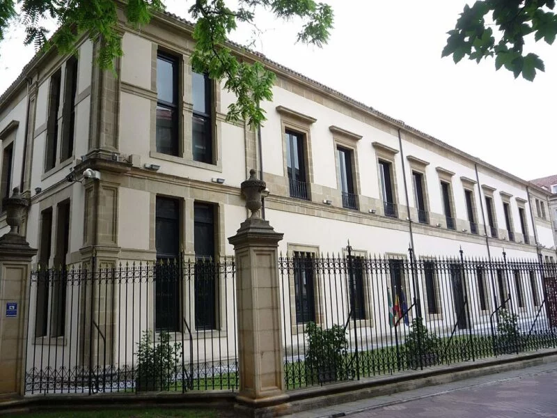 ▷ 25 Mejores Lugares QUE VER EN VITORIA Parlamento Vasco Vitoria