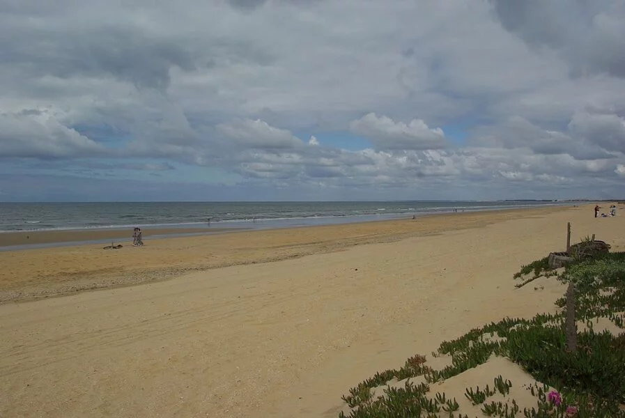 ▷ LAS 12 MEJORES PLAYAS DE HUELVA + MAPA Playa Punta Umbría Huelva