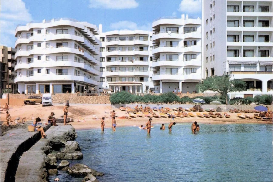 ▷ 13 Mejores Lugares QUE VER EN IBIZA Playa Ses Figueretes