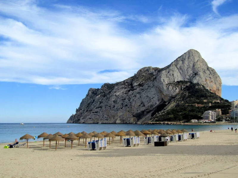 ▷ LAS 17 MEJORES PLAYAS DE ALICANTE + MAPA Playa de la Fossa en Calpe