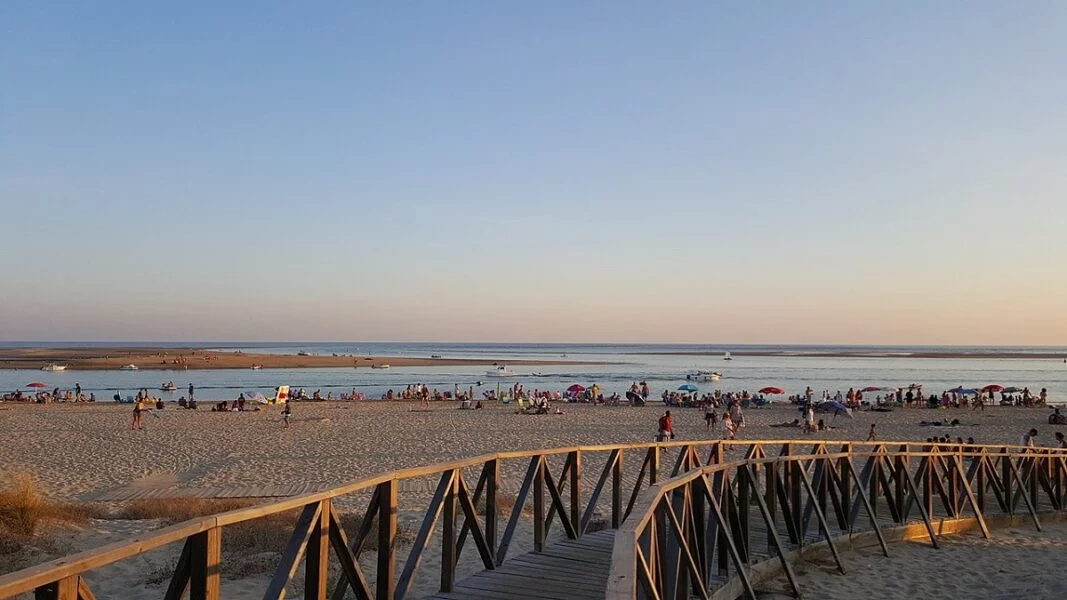 ▷ LAS 12 MEJORES PLAYAS DE HUELVA + MAPA Playa del Portil Huelva