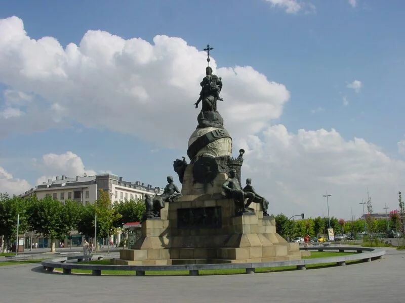 ▷ 22 Mejores Lugares QUE VER EN VALLADOLID Plaza Colón Valladolid