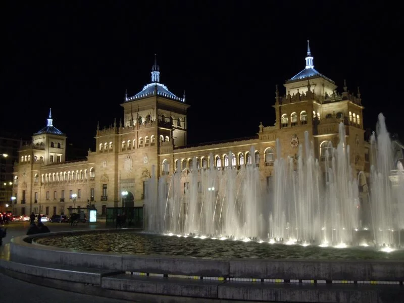 ▷ 22 Mejores Lugares QUE VER EN VALLADOLID Plaza Zorrilla Valladolid