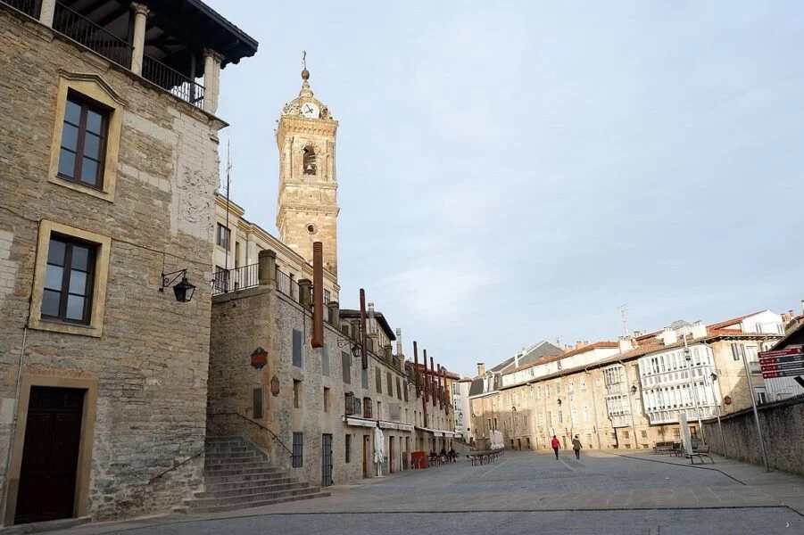 ▷ 25 Mejores Lugares QUE VER EN VITORIA Plaza del Machete Vitoria